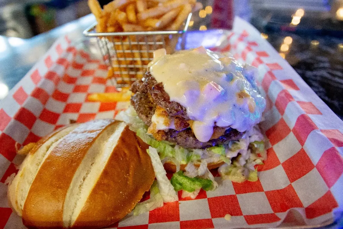BrewBurgers Pub and Grill