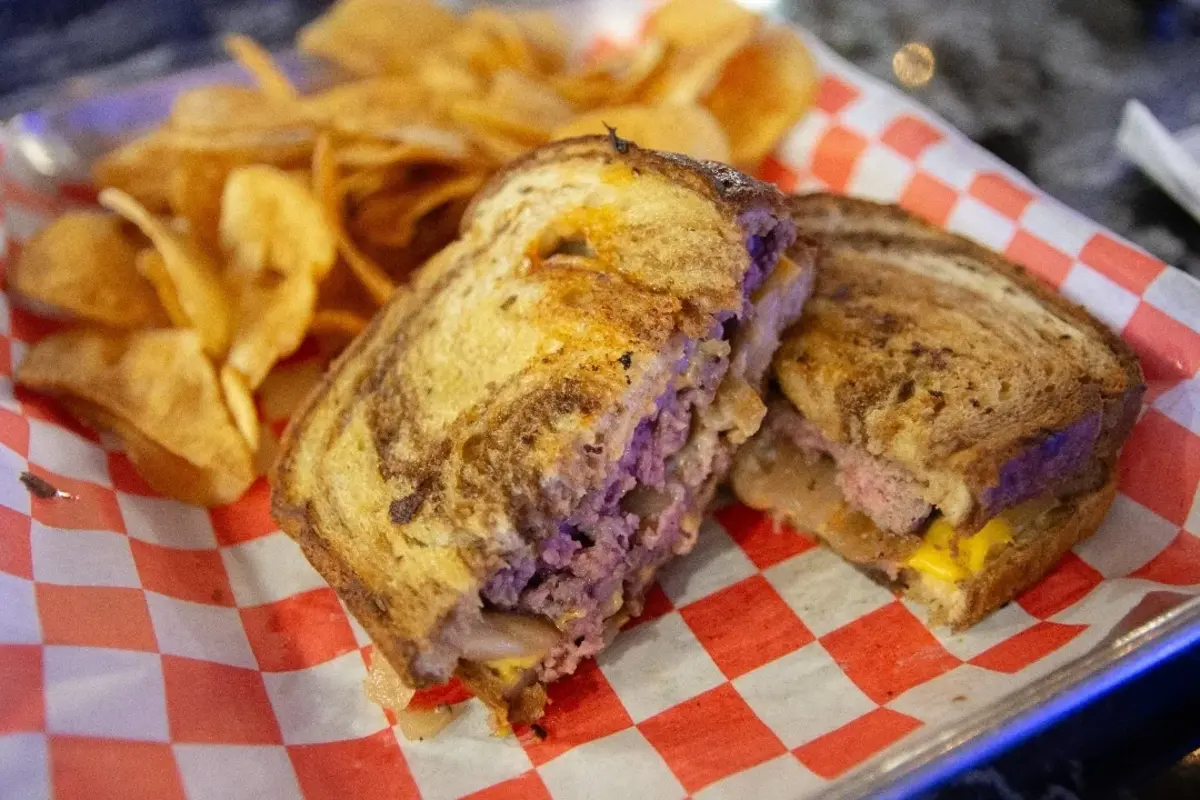 BrewBurgers Pub and Grill