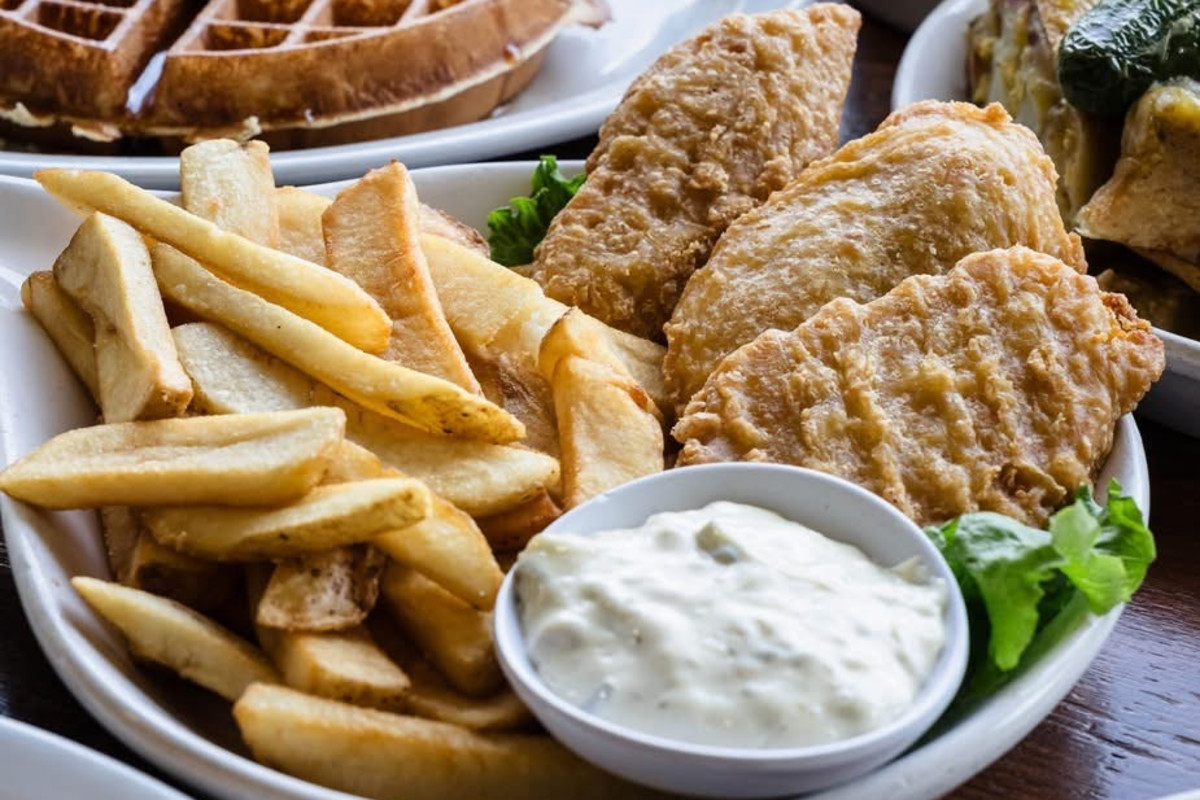 CH Cafe & Grill