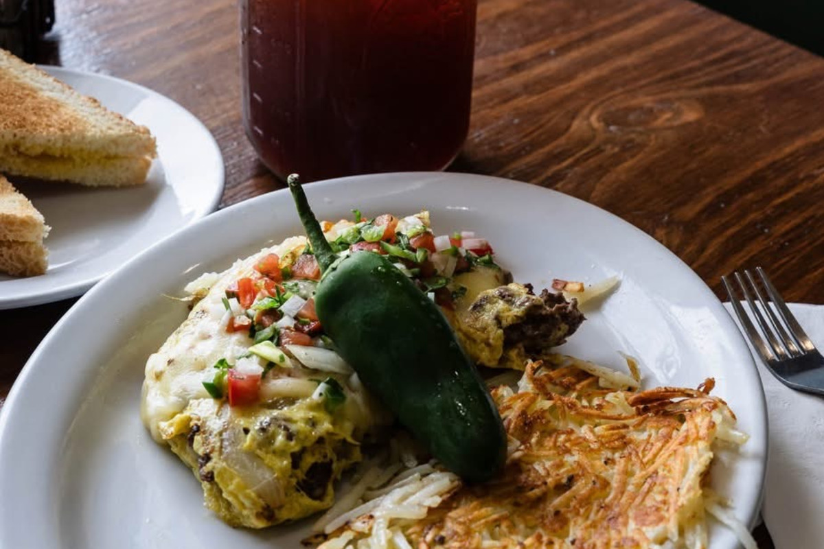 CH Cafe & Grill