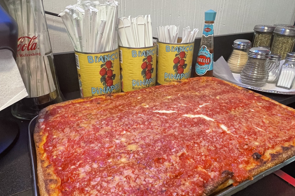 Photo 1 of 4: Rosa's Pizzeria