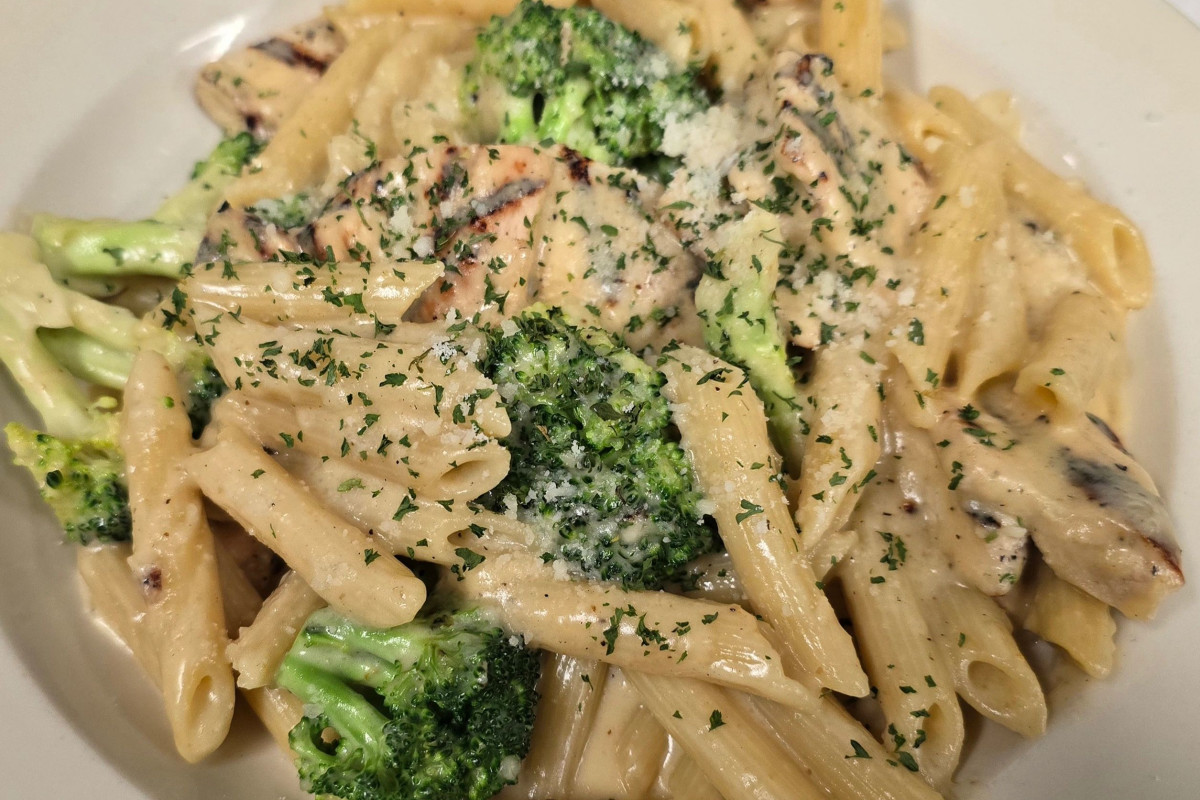 Rocco's Restaurant & Bar