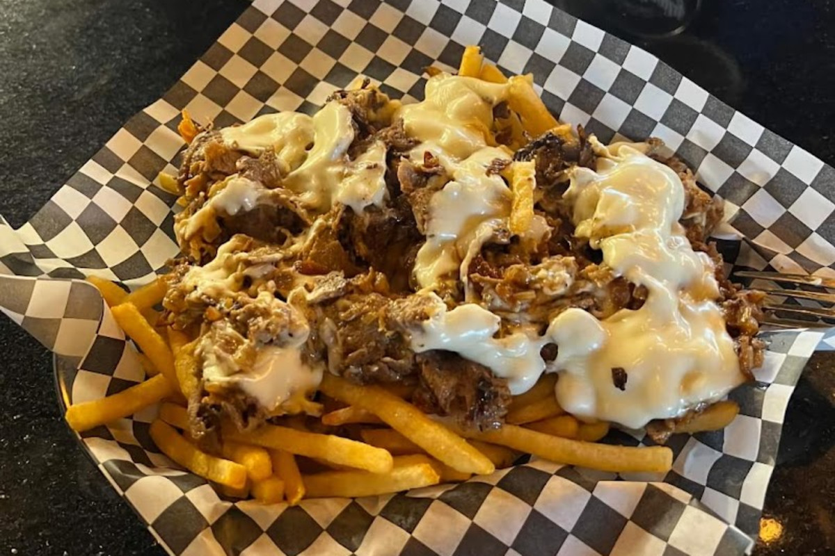 bombdiggity Dogs Burgers & Brew
