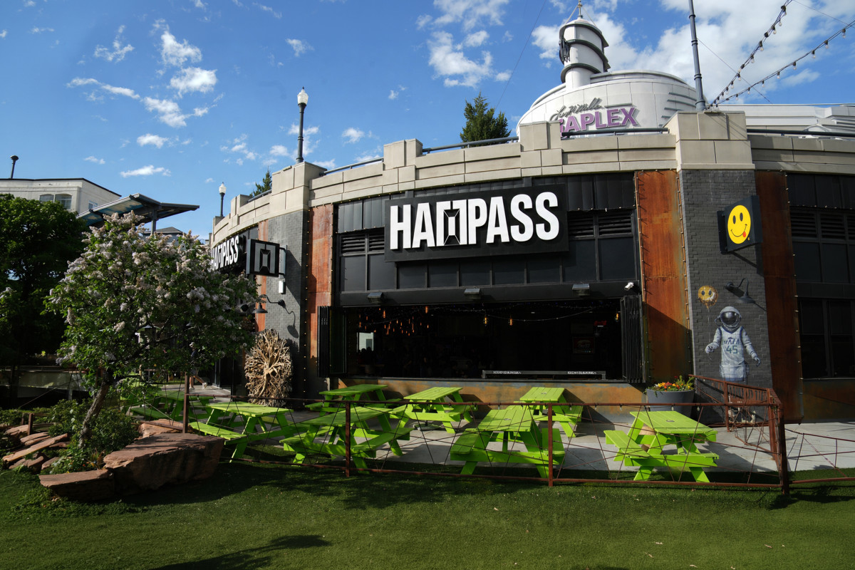 Happy Taps Bar