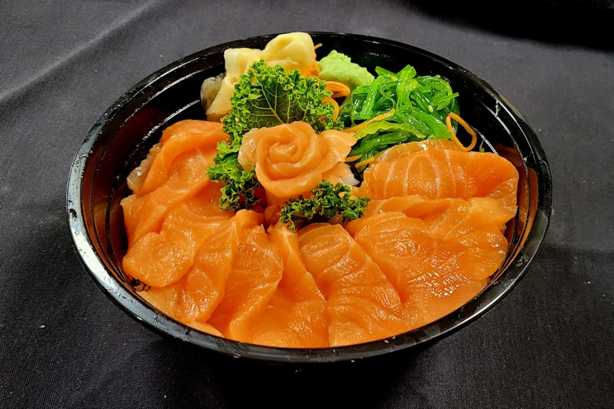 Nana Sushi Thai