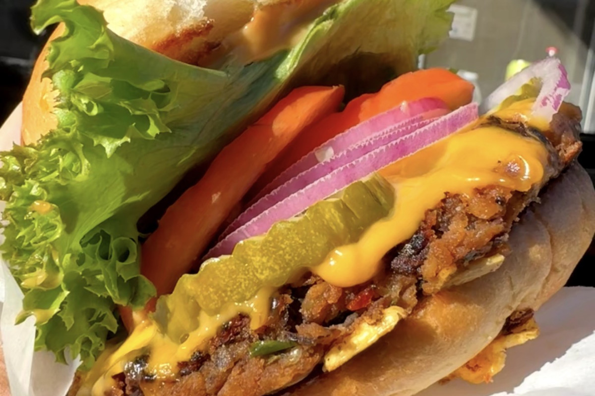 Photo 1 of 4: Nom Burgers
