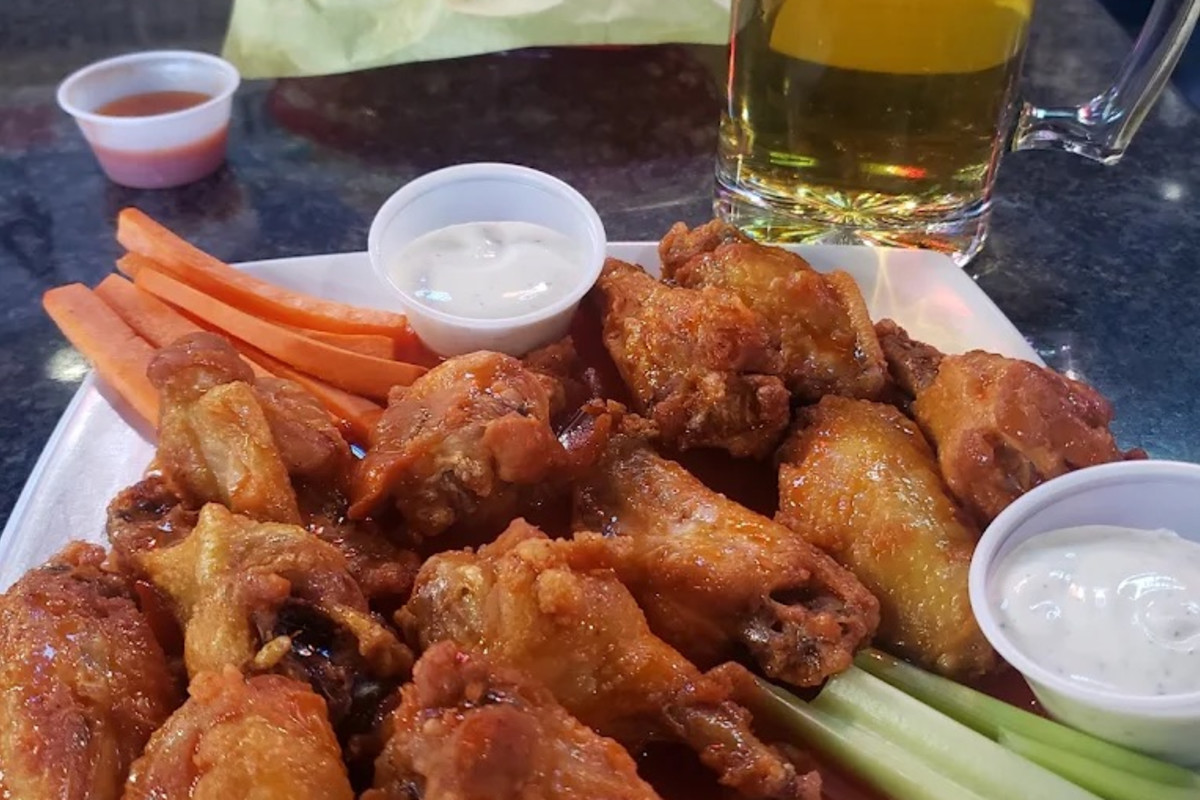 Oasis Crossroads | Bar And Grill