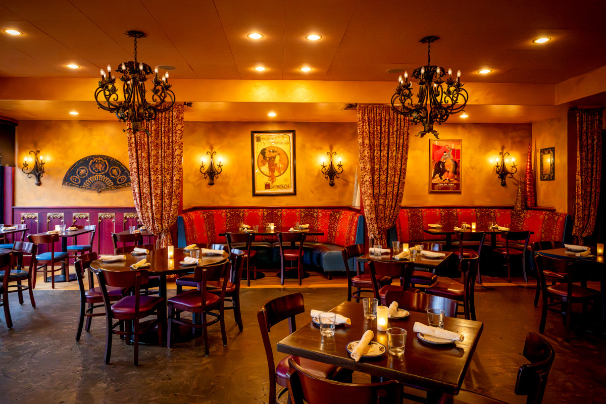 Photo 1 of 4: Solea Restaurant and Tapas