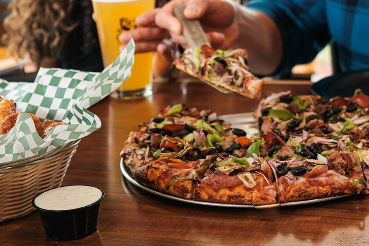 Mountain Mike's Pizza - Lake Forest