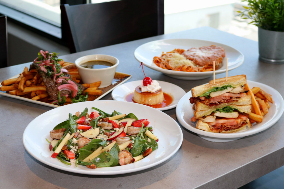 Photo 1 of 4: Viena Rooftop Restaurant Lounge - Miami International Airport Hotel