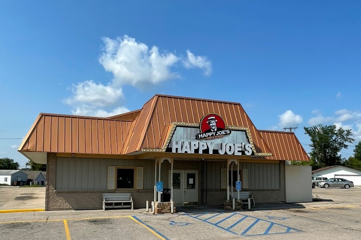 Happy Joe's Pizza & Ice Cream - Crookston