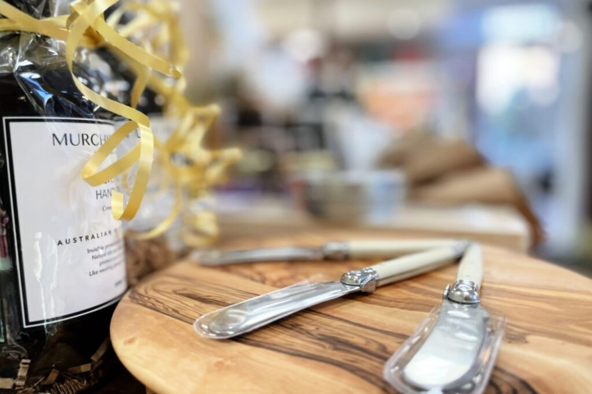 Photo 1 of 4: Beacon Hill Market