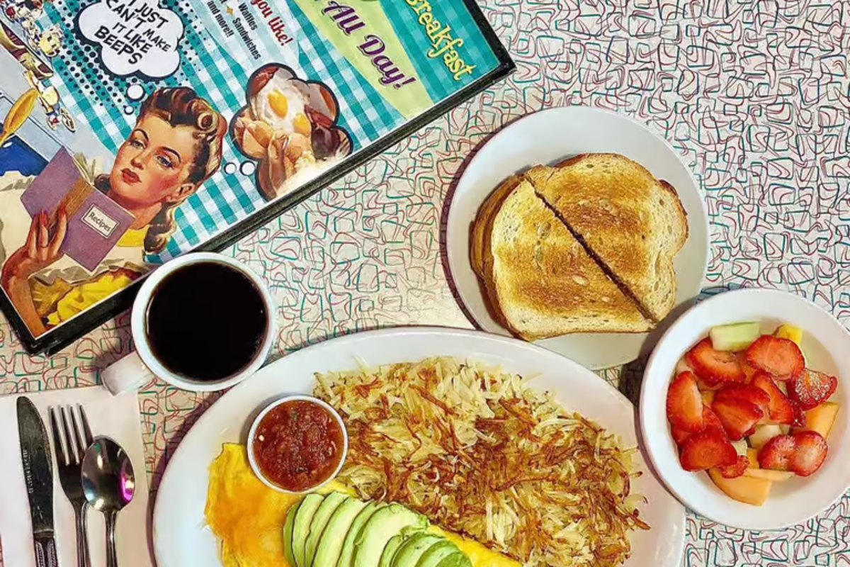 Photo 1 of 4: Beeps Diner
