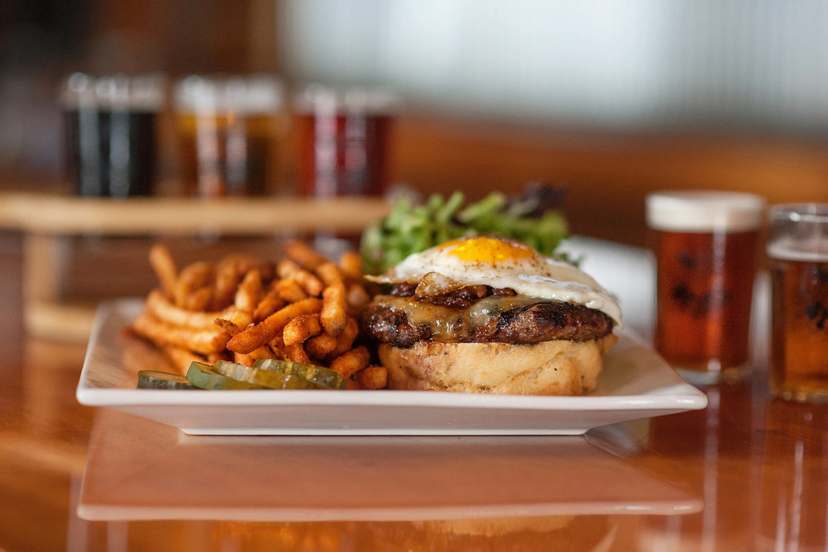 Stiggs Brewery & Kitchen - Stiggs Garage