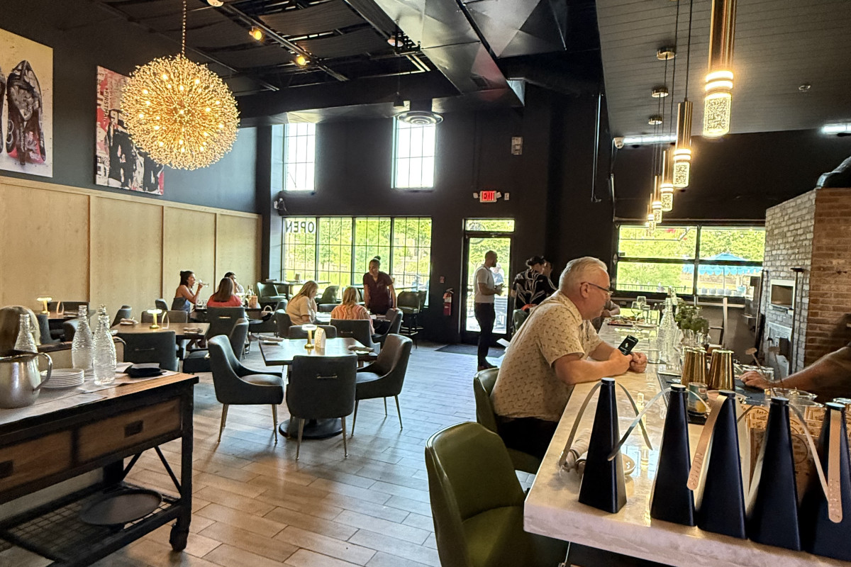 Vinifera Wine Lounge & Bistro