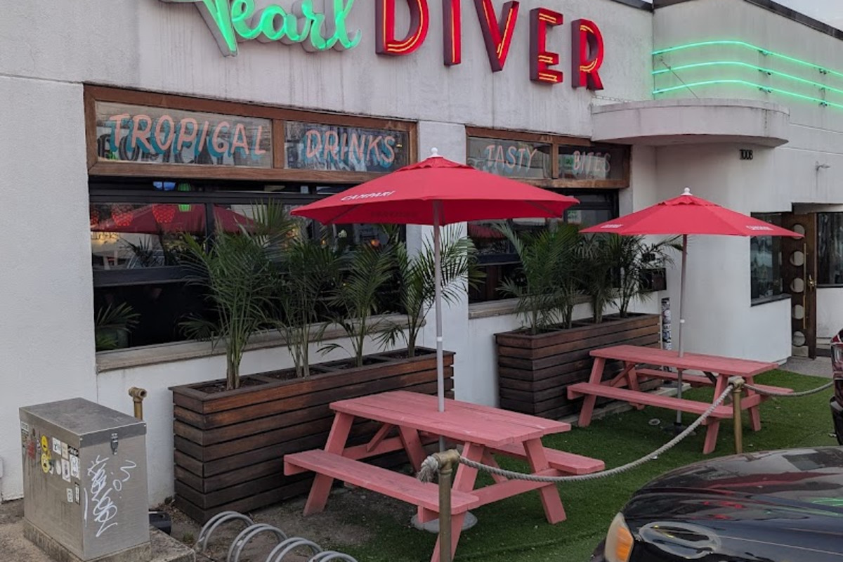 Pearl Diver