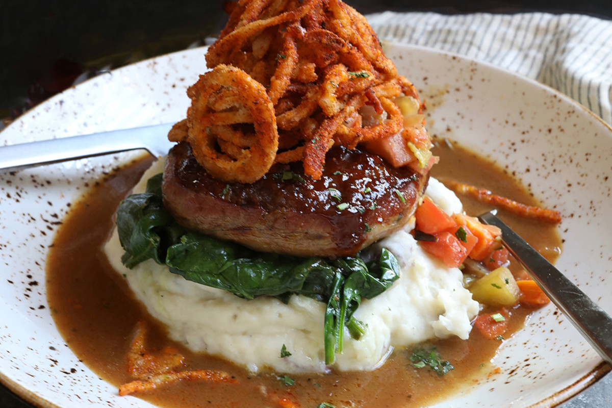 Lazy Dog Restaurants - Thousand Oaks