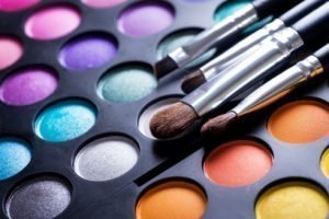 blog-makeup-items-1123574189