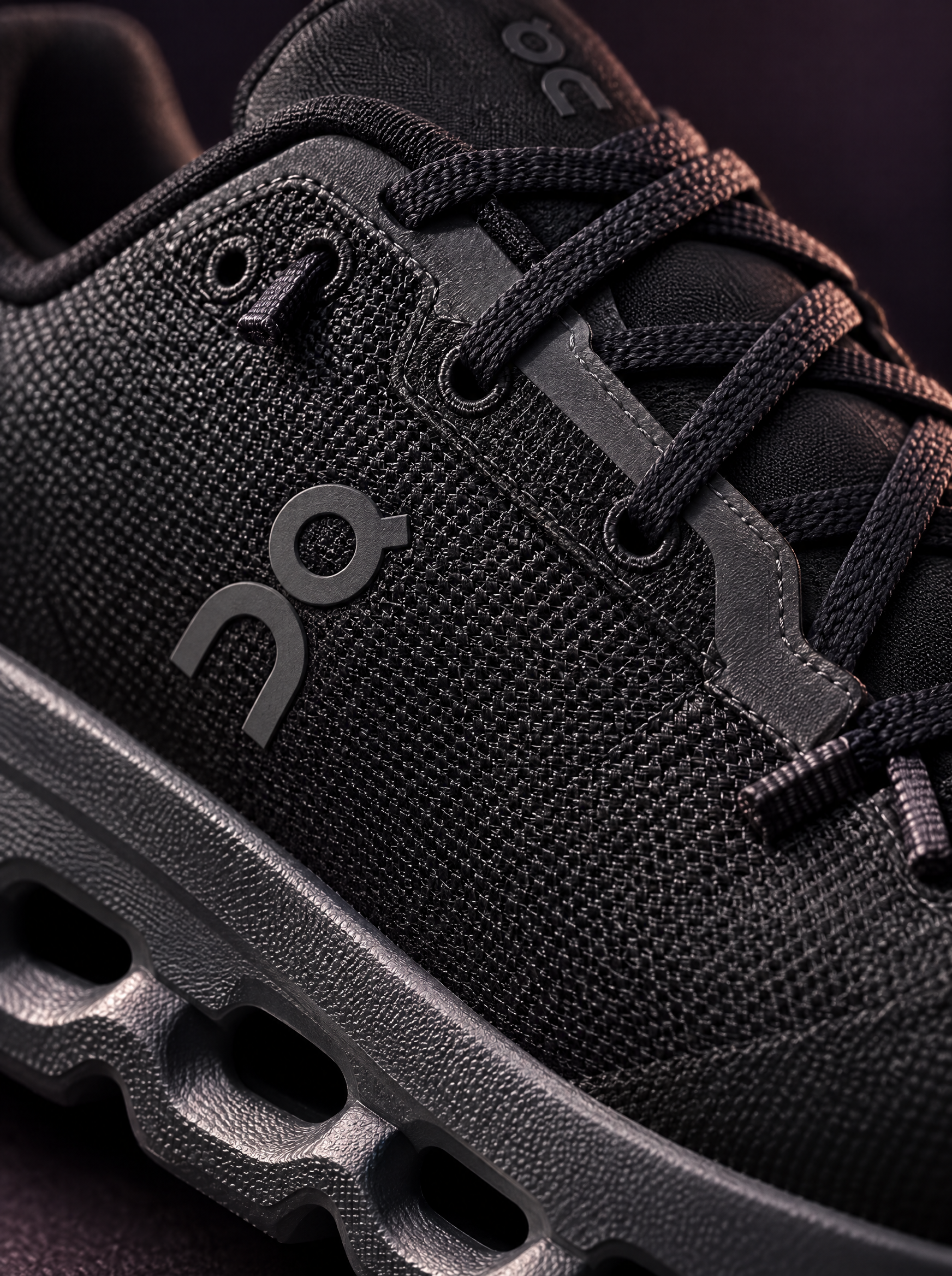 On Cloudtilt Eclipse Black - Effortless Urban Everyday