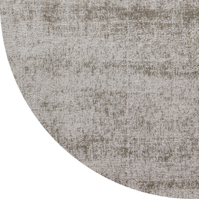 Close up shot of Aurora rug in Silver
