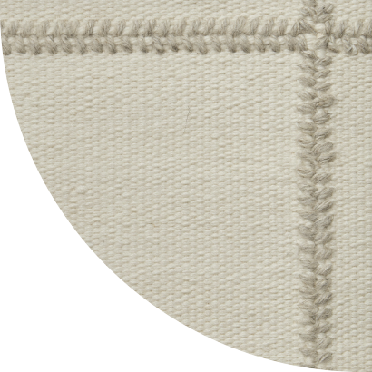 Close up shot of Everett rug in Ivory