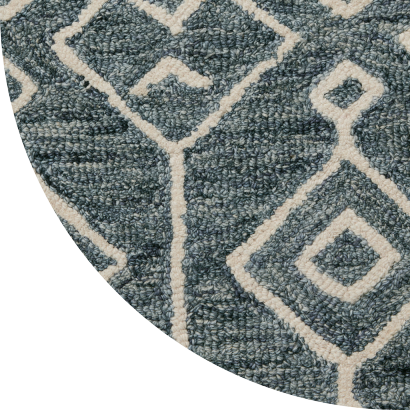 Close up shot of Tarot Canty rug in Ocean