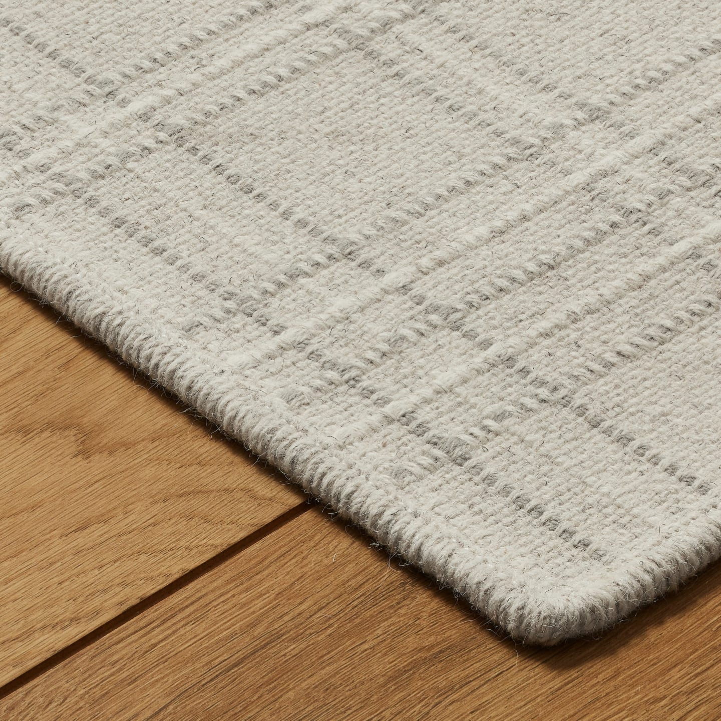 Ellis: Low-Profile Plaid Rug - Farmhouse Style for Hallways