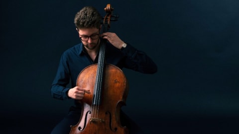 RÓTH SZALON: koncert és műtárgyséta // Dolfin Balázs