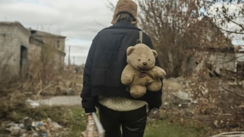 Zoya Shu Integrity/Teljesség kiállításának finisszázsa. Díjtalan tárlatvezetés és filmvetítés