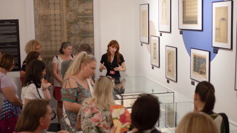 Művészet és mindennapok Róth Miksánál: általános tárlatvezetés