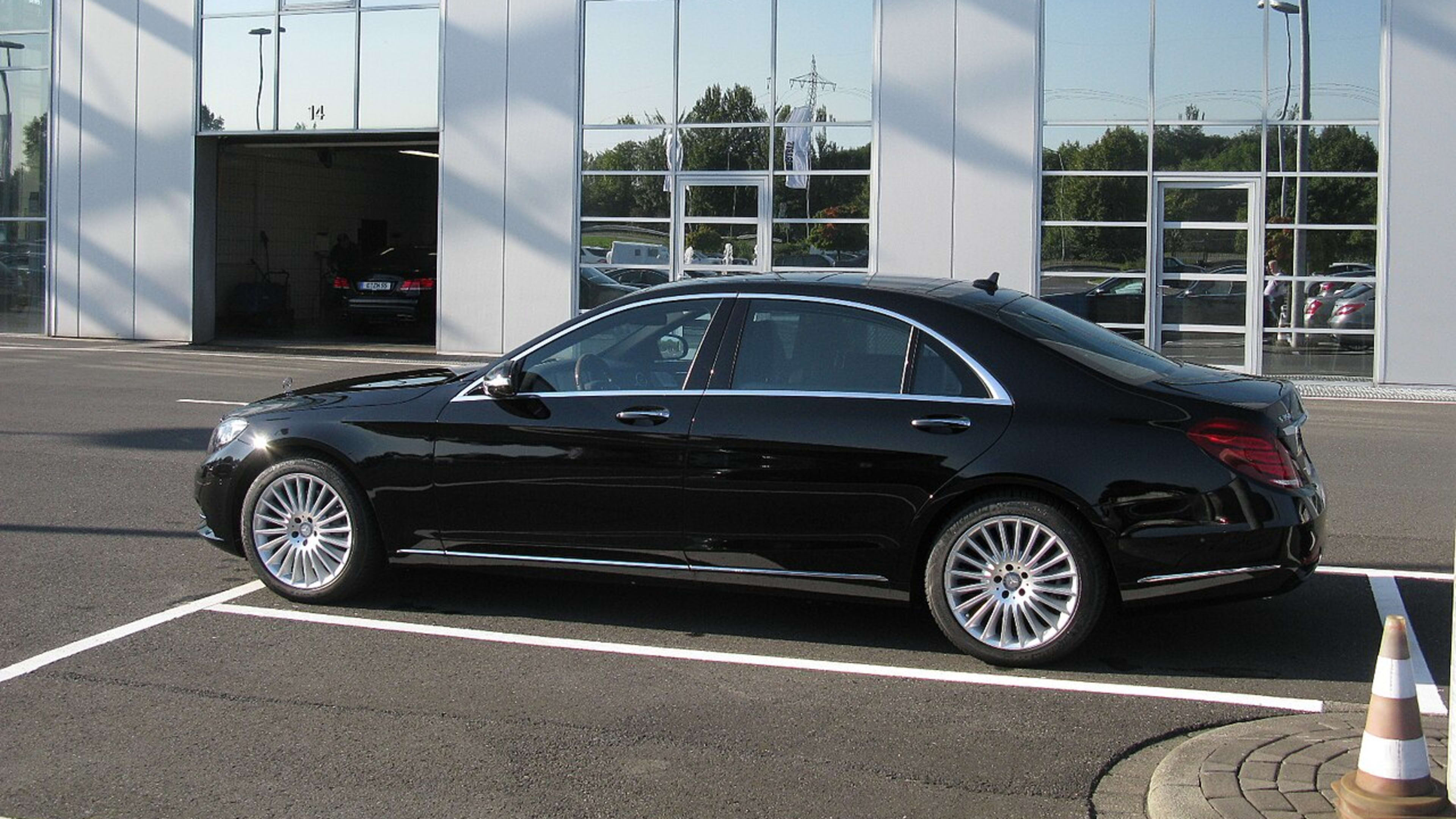 Mercedes-Benz S Serisi · W222 araç görünümü