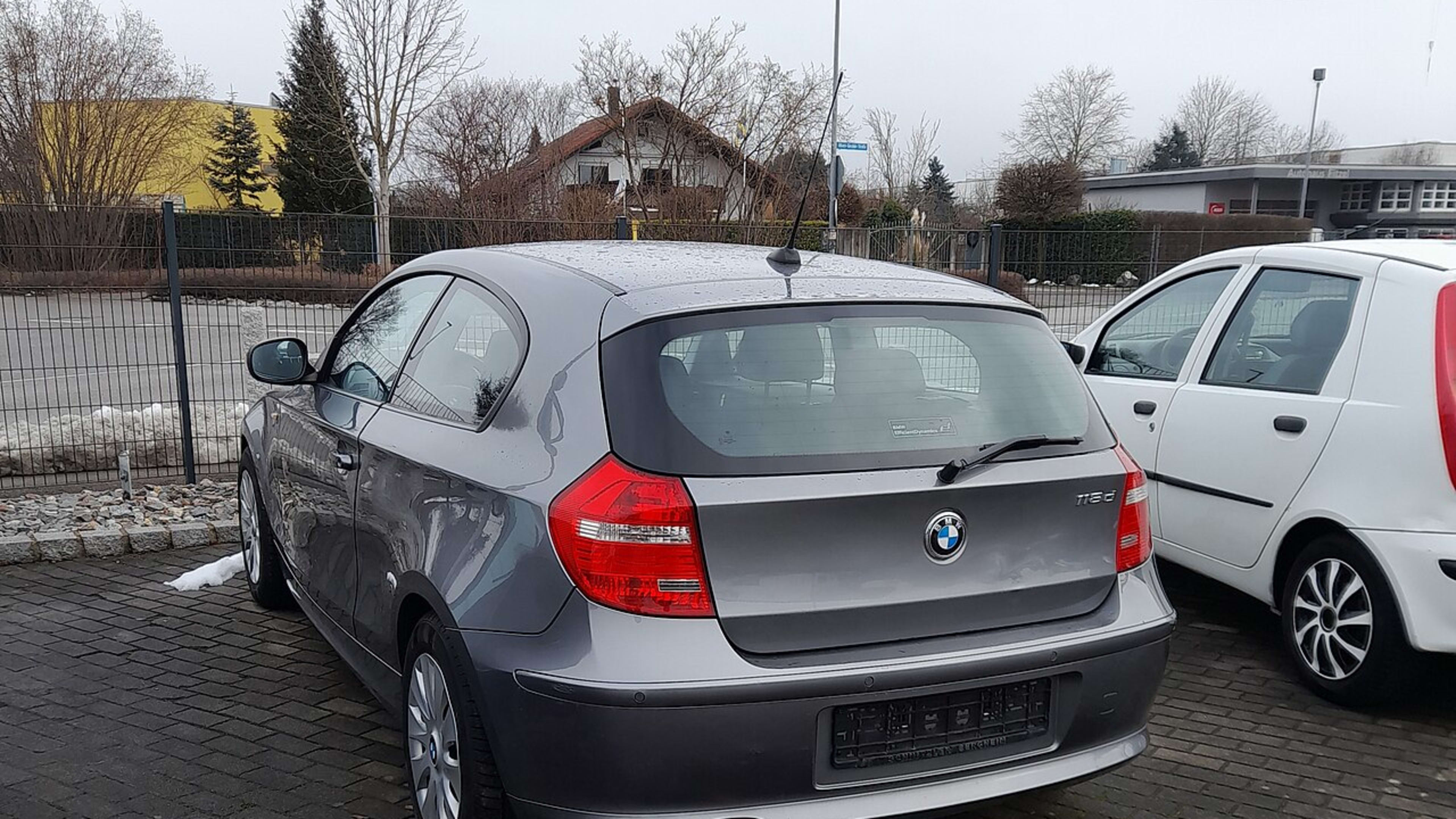BMW 1 Series · E81 vehicle view