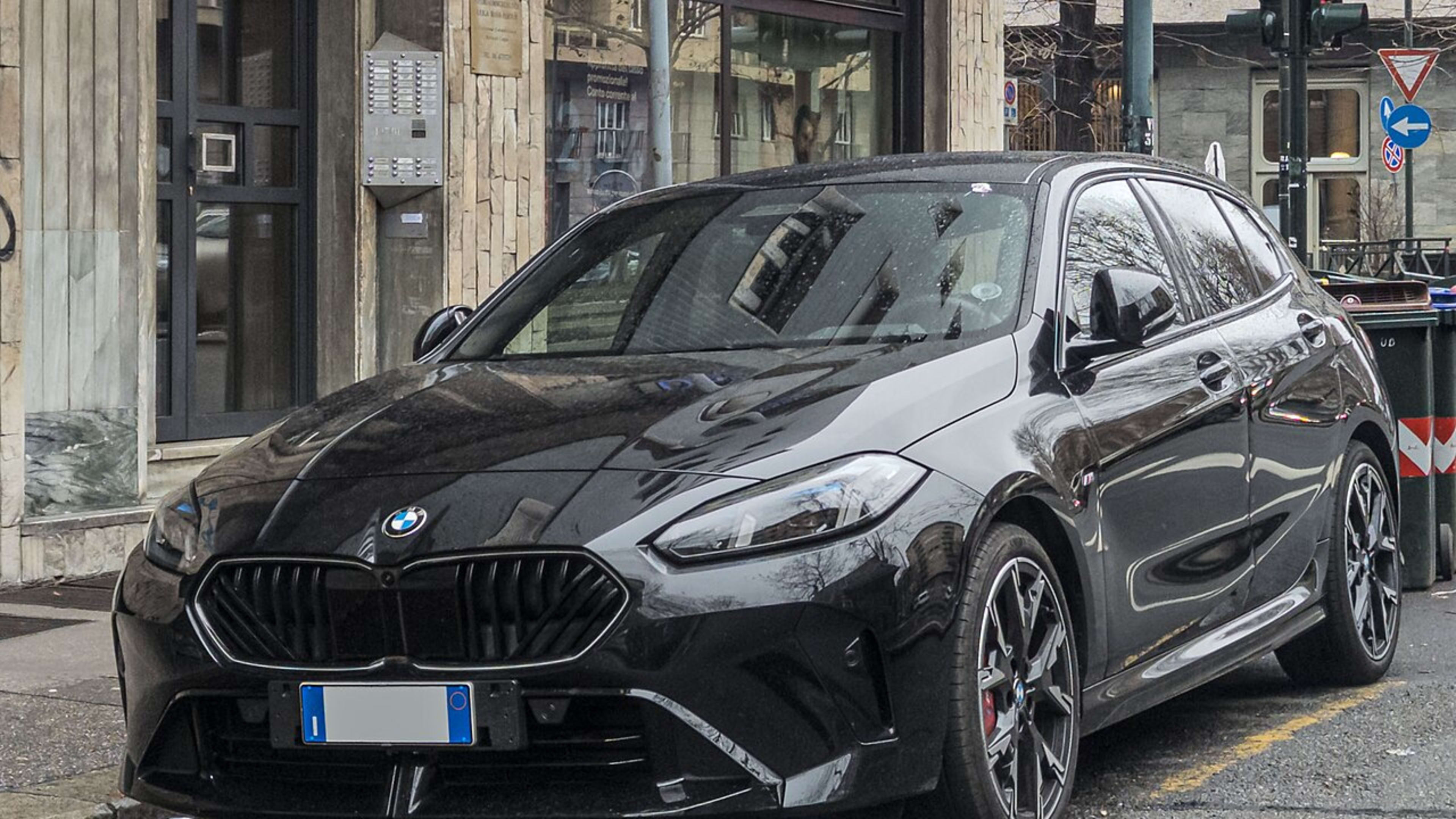 BMW 1 Serisi · F70 araç görünümü