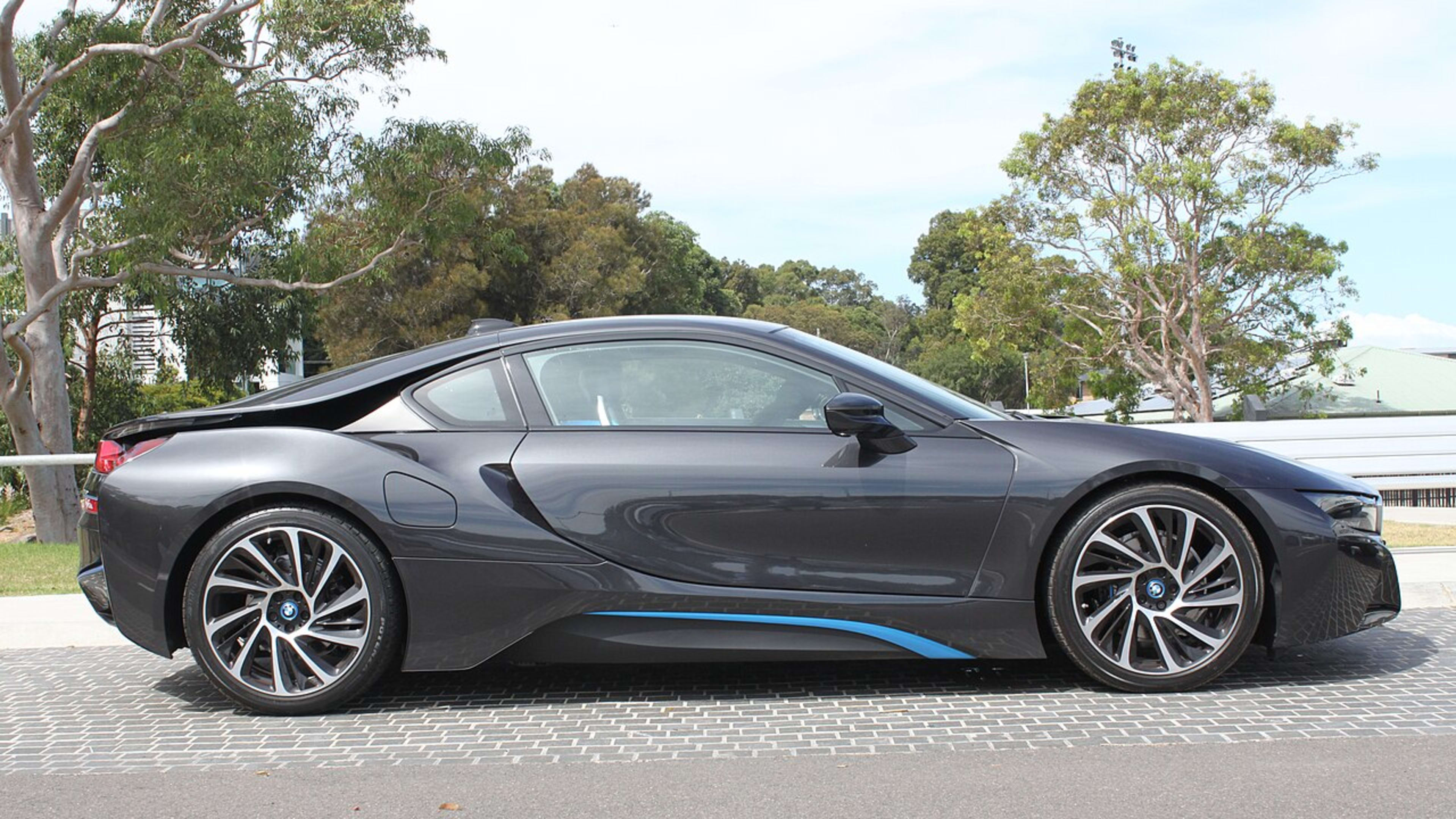 BMW i8 Coupé · I12 araç görünümü