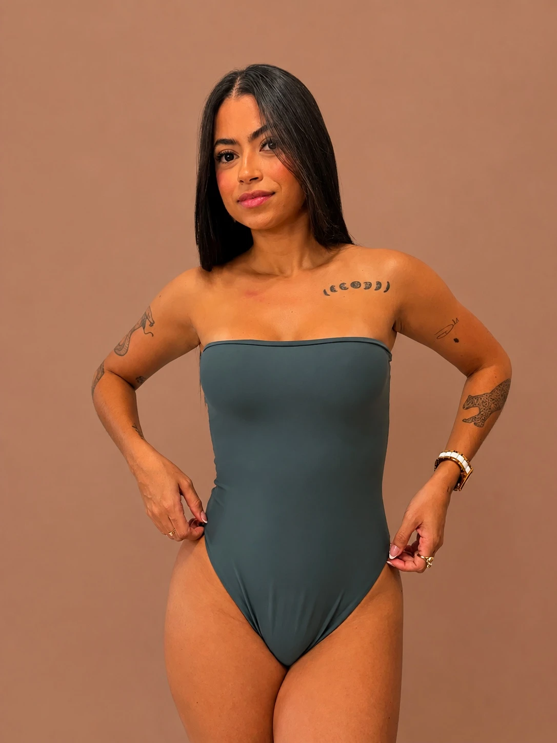 Maiô Antunes Cinza