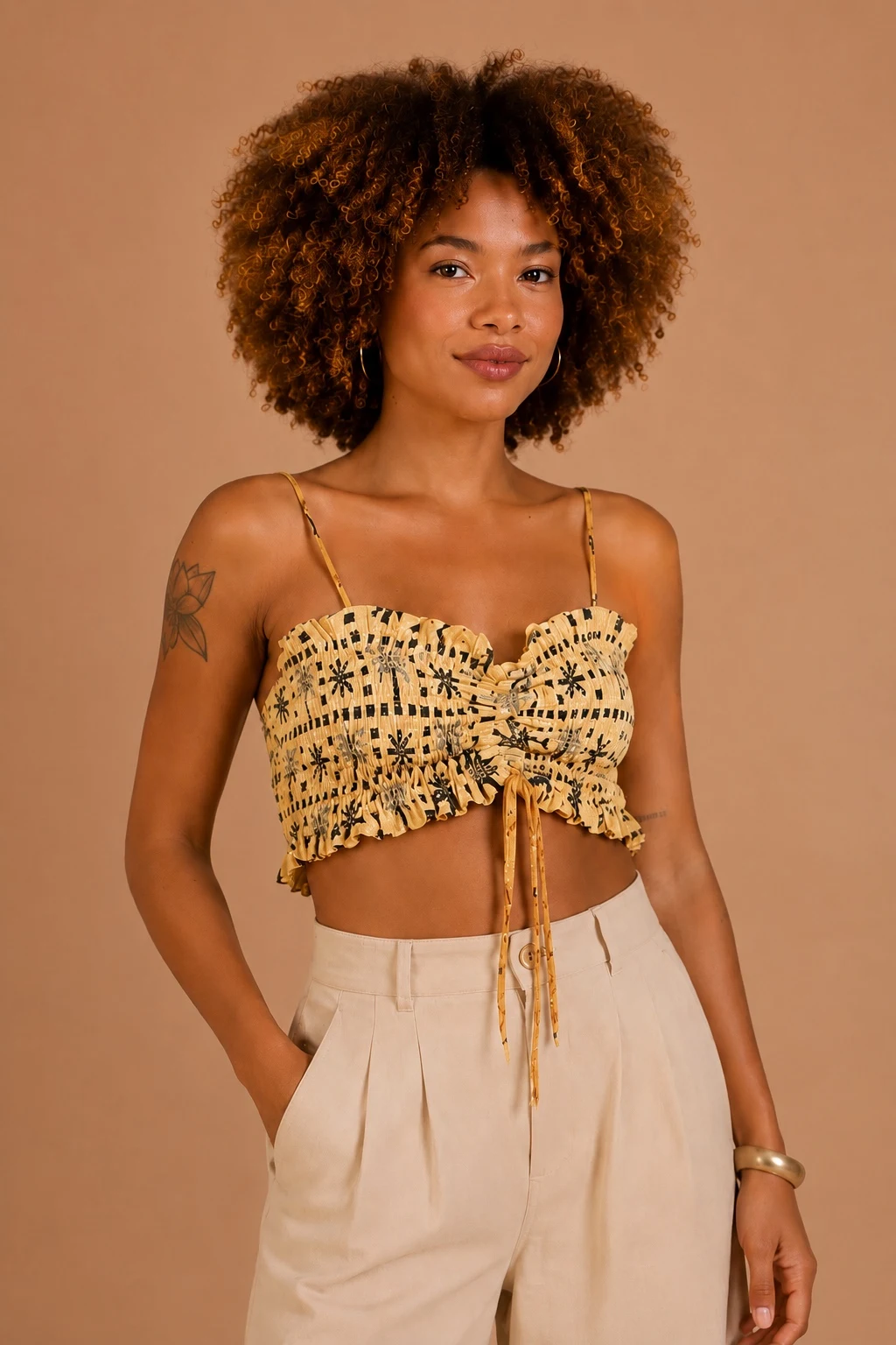 Blusa cropped lastex