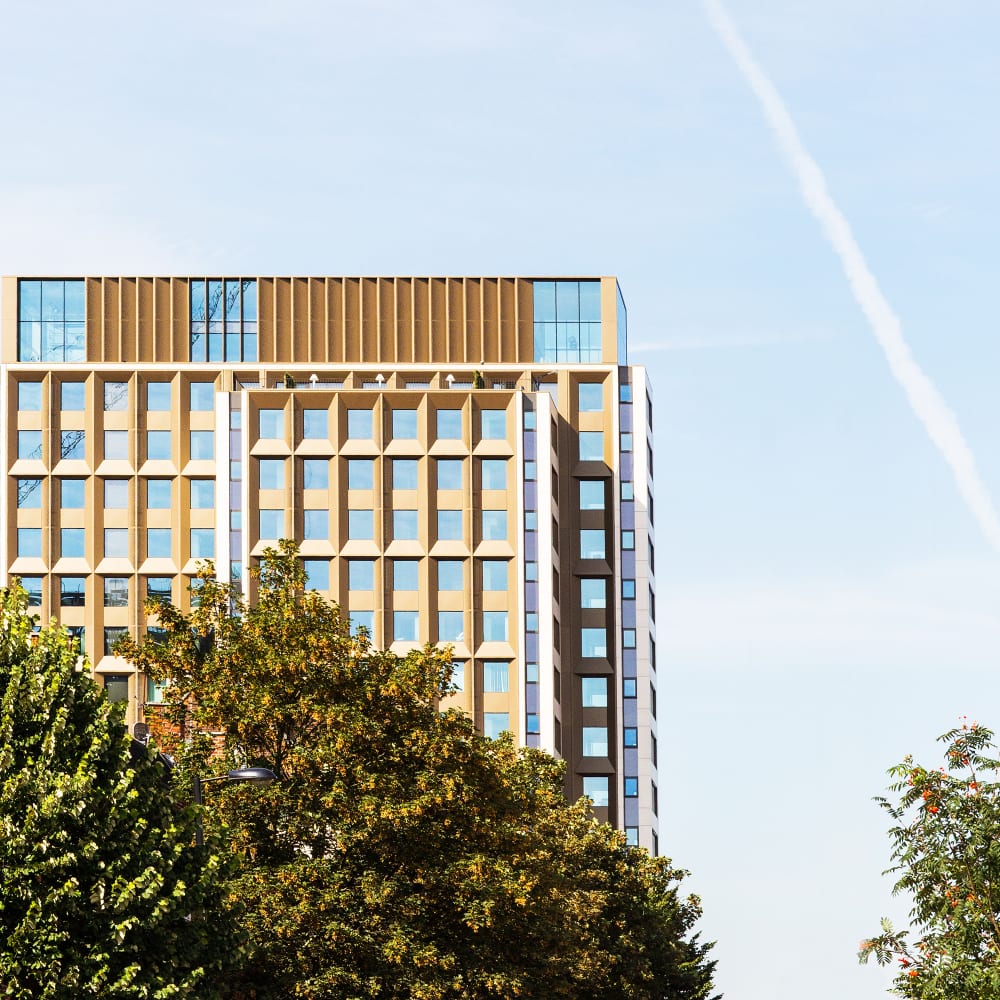 Vantage Point Exterior, Archway