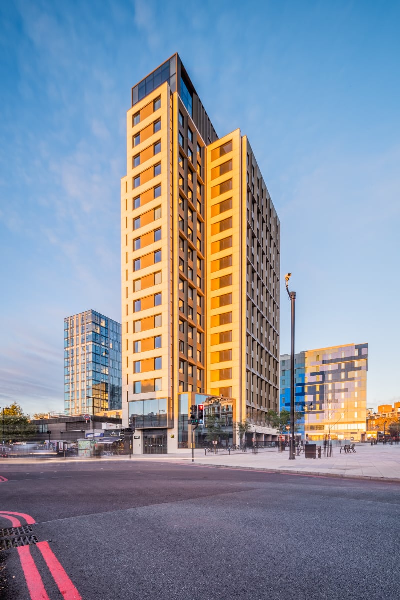 Vantage Point Exterior, Archway