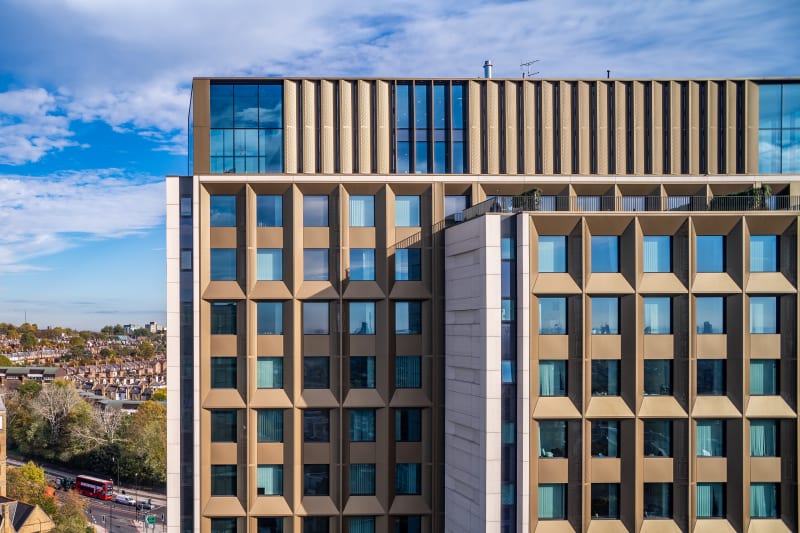 Vantage Point Exterior, Archway