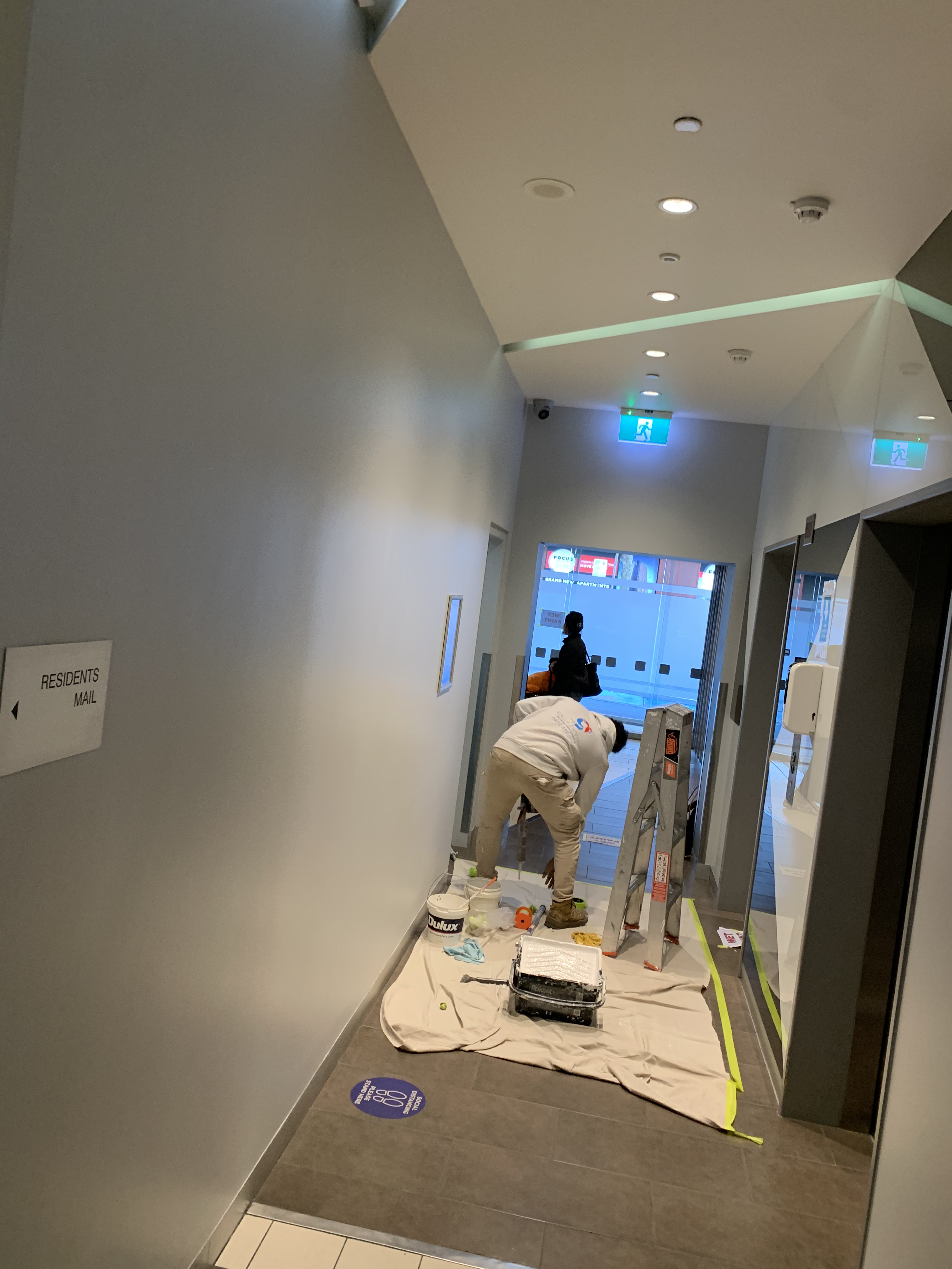yman-painting-melbourne-cbd-foyer-4.jpg