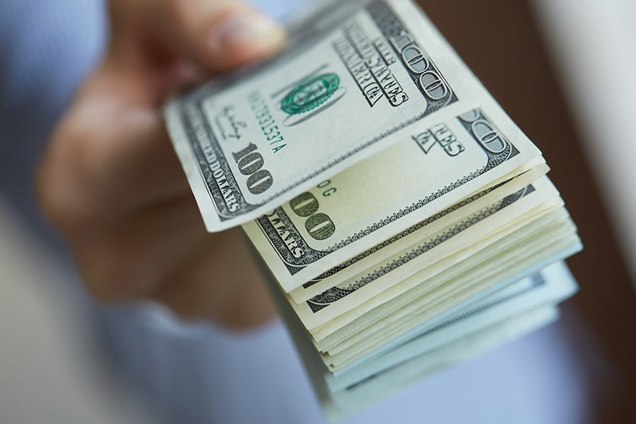 shutterstock_237968428 = Small