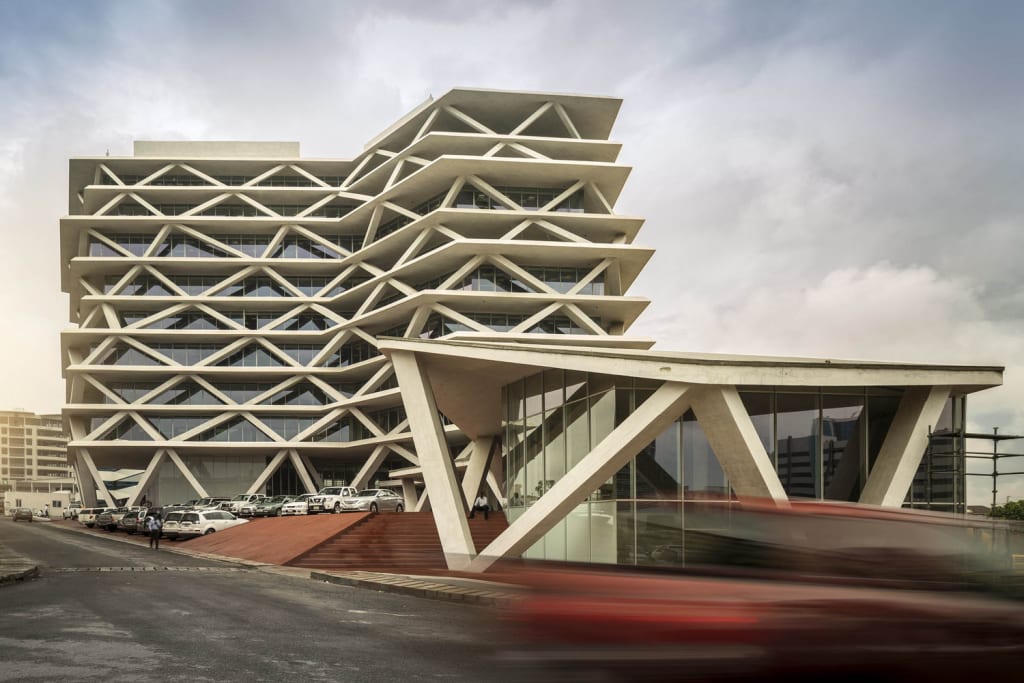 Building Obsession: One Airport Square, Airport City, Accra - Ghana. Image Source: Fernando Guerra | FG+SG