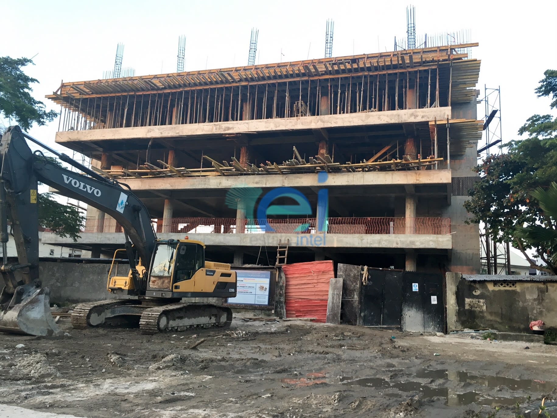 Development: 5 Floor Office Project, Admiralty Way - Lekki Phase 1. September 2016.