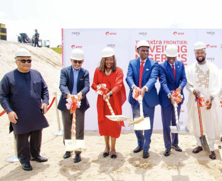 Image of dignitaries at the groundbreaking ceremony