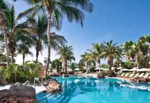 Hotel Jardin Tropical Pool