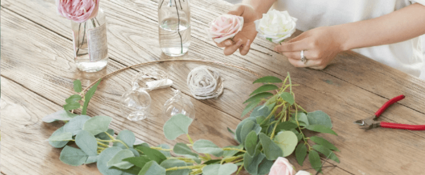 the-benefits-of-making-your-own-centerpieces.png