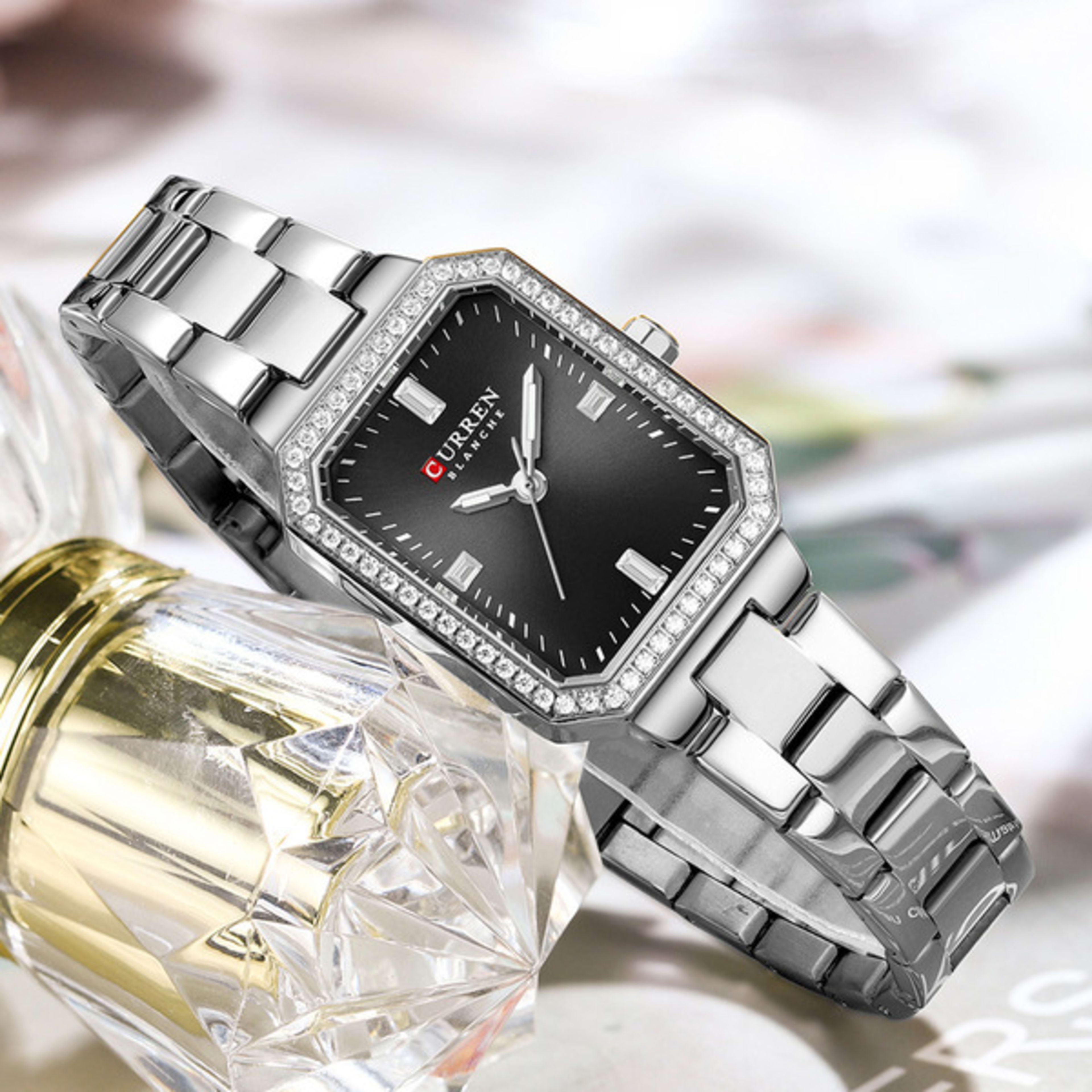 CURREN 9102 Luxury Diamond Cut Quartz Watch for Women | Prenaxo
