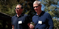 Apple debería comprar Disney para ampliar su catálogo de 'streaming' y añadir 580.000 millones de euros a su valor de mercado, según un banco de inversión
