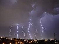 Heavy thunderstorms expected in Oman on March 20, 21; CAA, ROP issues alert