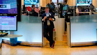 Shares of US banks sink on concerns about office real estate loans